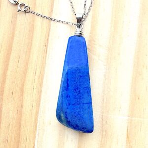 Polished Wedge-Shaped Lapis Lazuli Pentant with Hue Color
